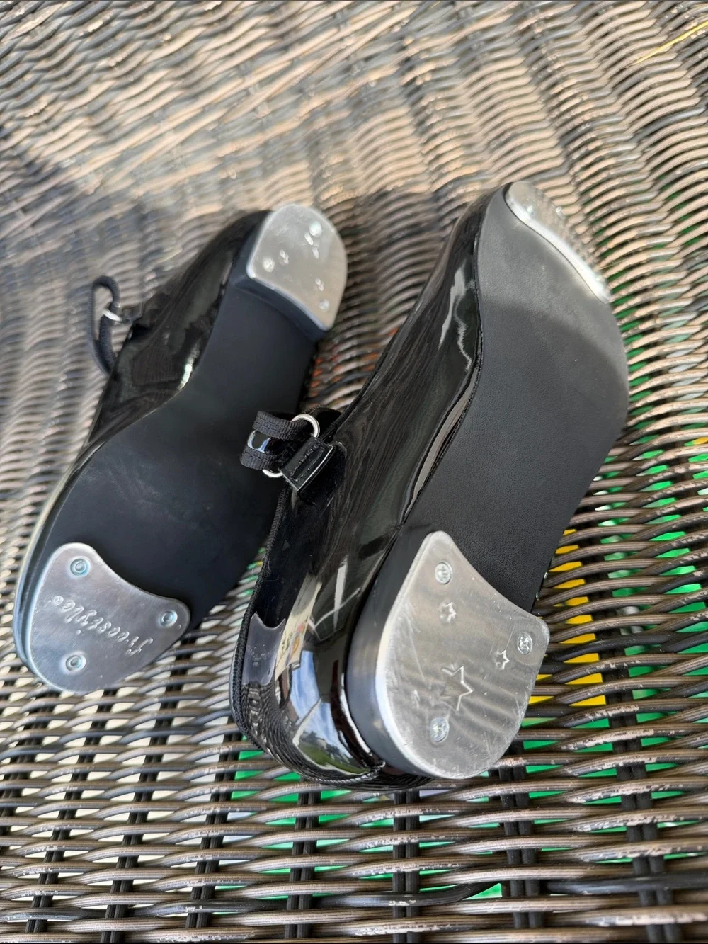 New condition tap shoes